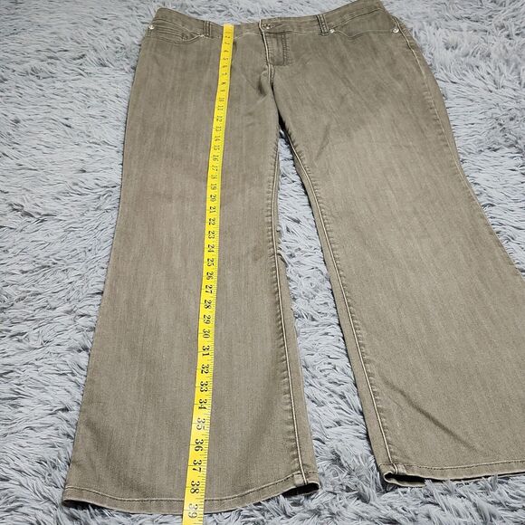 Chicos Platinum Womens Jeans 2 Short US 12 Brown Ultimate Fit Barely Flare 36x30 - Picture 9 of 11